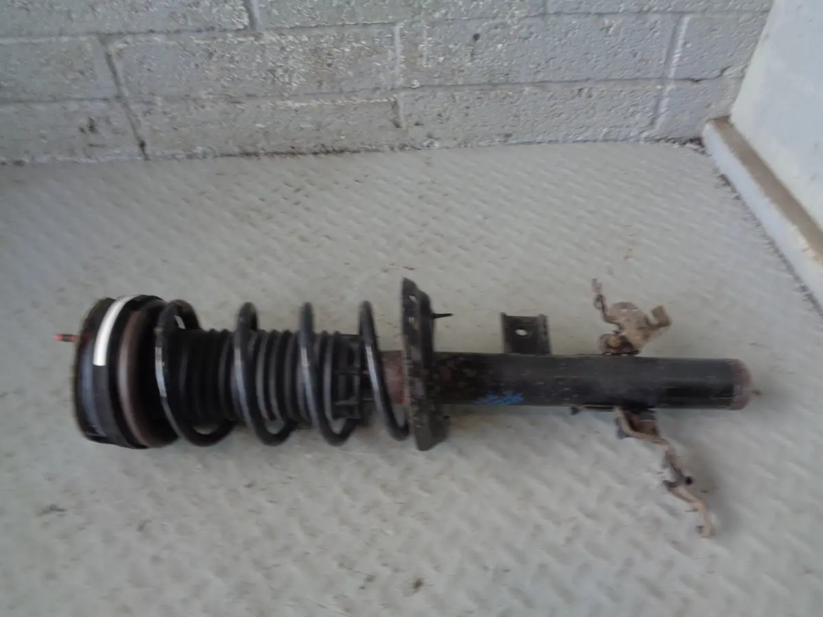 Range Rover Evoque Suspension Strut Off Side Rear L538 2016 To 2018 1