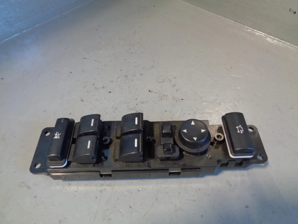 Range Rover L322 Window Switch Pack Off Side Front Ah42-14540-Cb 2009 To 2013 1