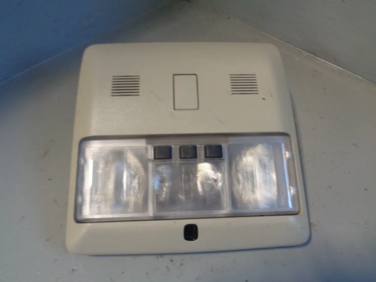 Discovery 3 Interior Light Front Xde500042lum Land Rover 2004 To 2009 1