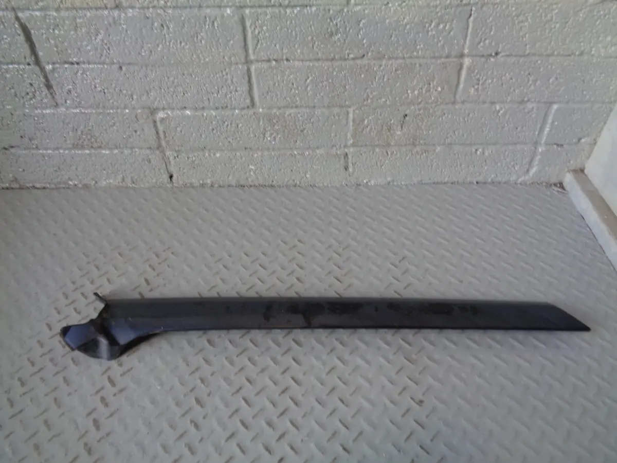 Discovery 4 A Pillar Trim Cover External Near Side Front Land Rover 2009 To 2014 1