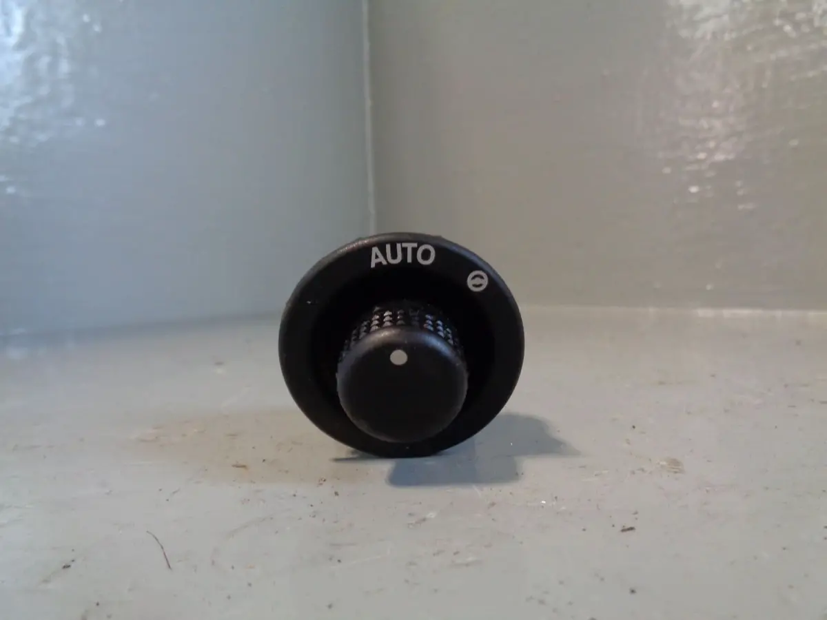 Discovery 4 Steering Wheel Adjustment Switch Knob Xpb500180 Land Rover 1