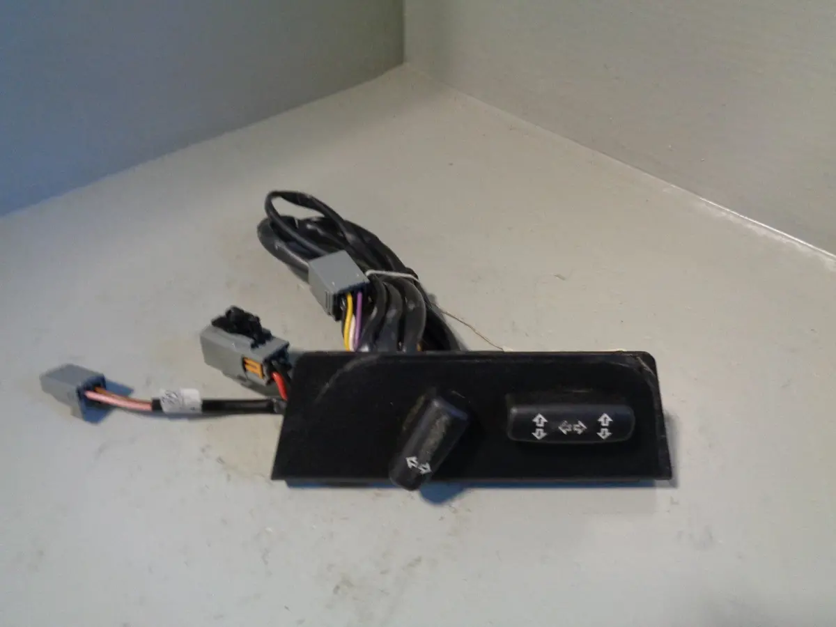 Electric Seat Switch Discovery 3 Range Rover Sport Passengers Front Yub500190pvj 1