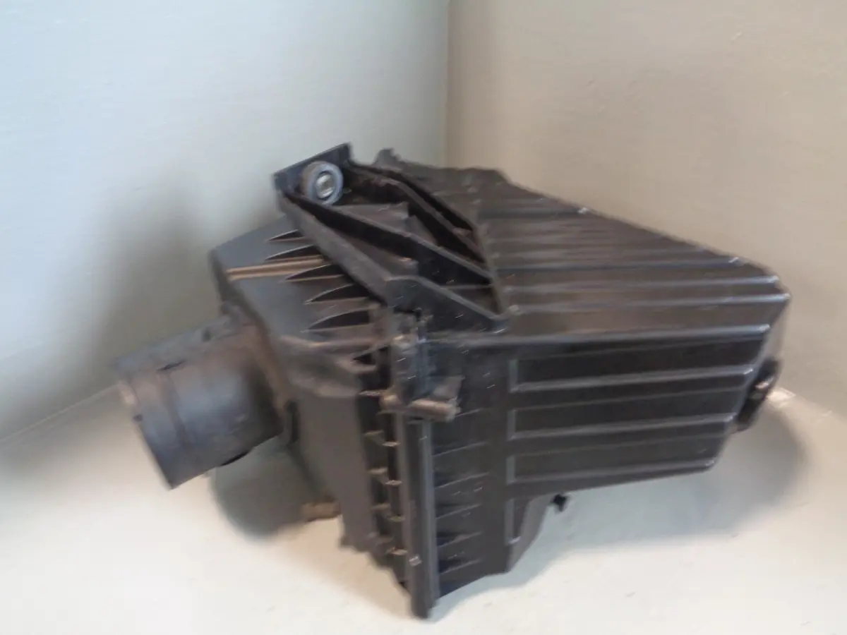 Range Rover Evoque Air Filter Box Gj32-9600-Ad 2.0 D Ingenium L538 2016 To 2018 1