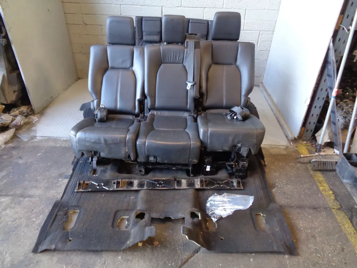 Discovery 3 Rear Seats Black Leather Commercial Conversion Land Rover L21104 1