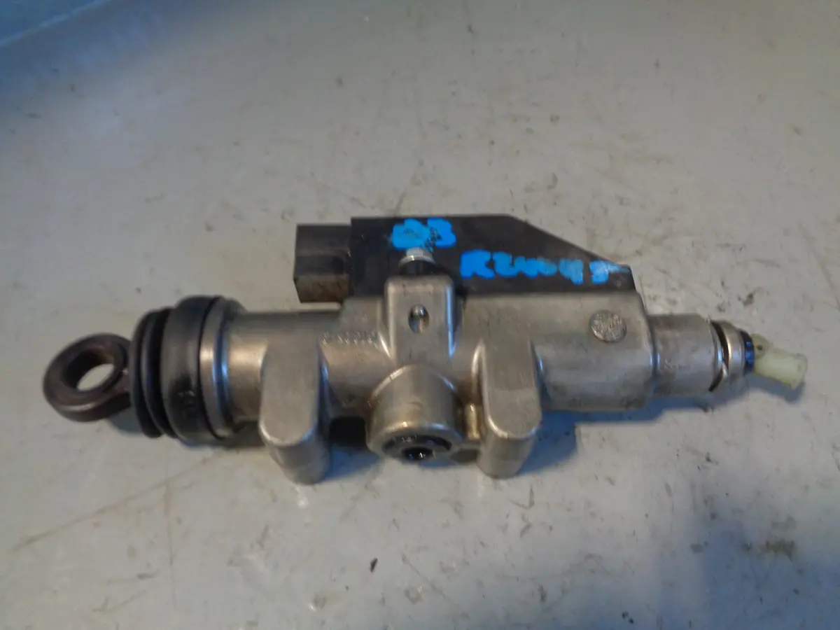 Discovery 3 Clutch Master Cylinder Stc500041 Manual Land Rover R24045 1