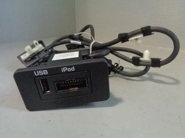 Audio Usb Ipod Port Centre Console Ah42 19C166 Aa Discovery 4 Range Rover Sport Xxx 1