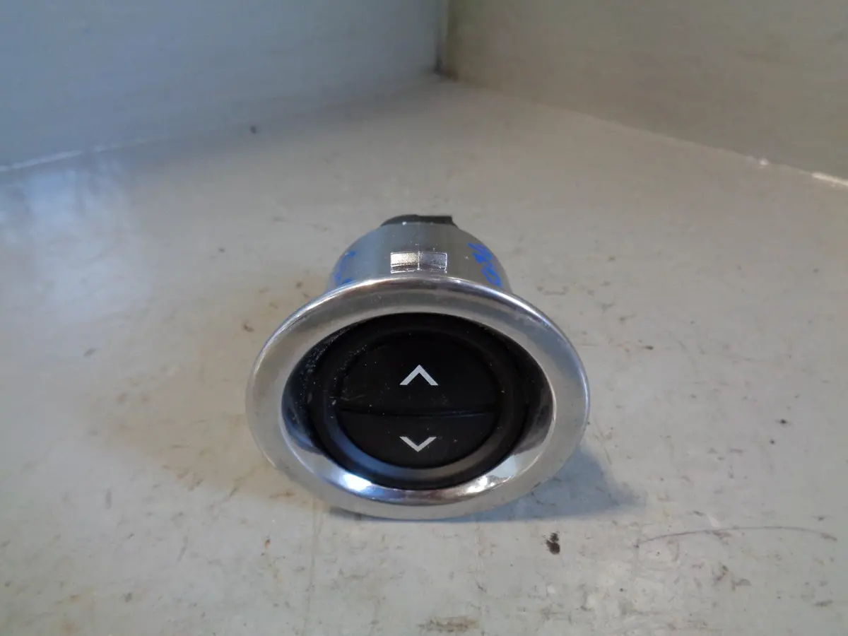 Range Rover L322 Electric Glove Box Release Switch Facelift 2010 To 2013 1
