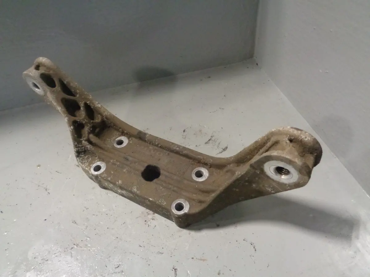 Range Rover Evoque Rear Diff Differential Bracket 6527110600 L538 2011 To 2018 1