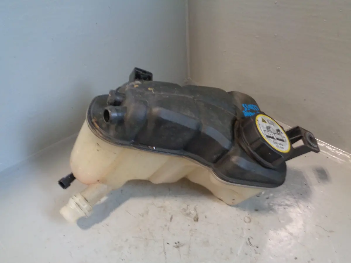Range Rover Evoque Coolant Header Expansion Tank 2.0 D L538 2016 To 2018 1