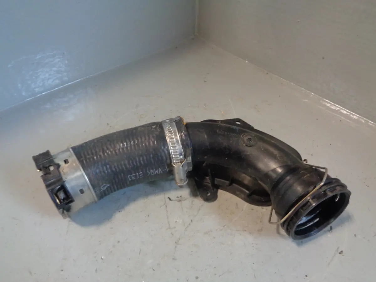 Intercooler Pipe Hose Gj32 6C780 Aa 2.0 D Ingenium 2016 To 2019 Land Rover 1