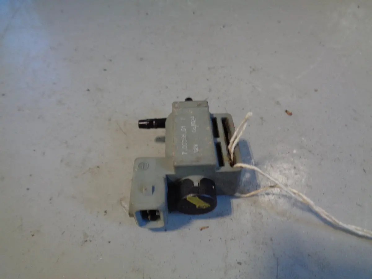 Vacuum Solenoid Valve 7.00358.01 Range Rover Sport 3.6 Tdv8 Pierburg 1