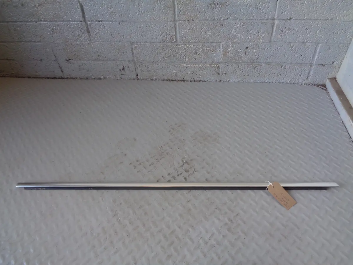 Porsche Cayenne 92A Window Weather Strip Off Side Front External Silver 1