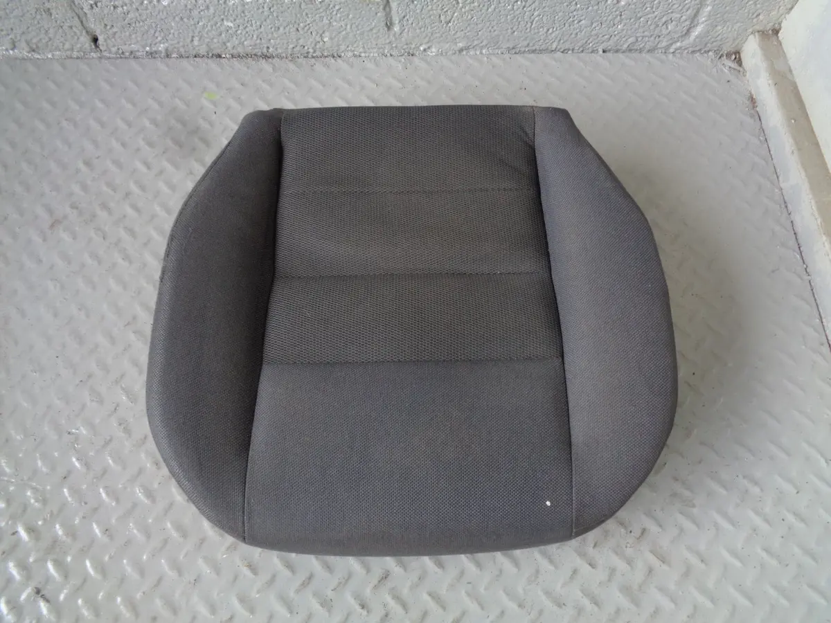 Discovery 3 Seat Padded Base Off Side Front Grey Cloth Land Rover K08054 1