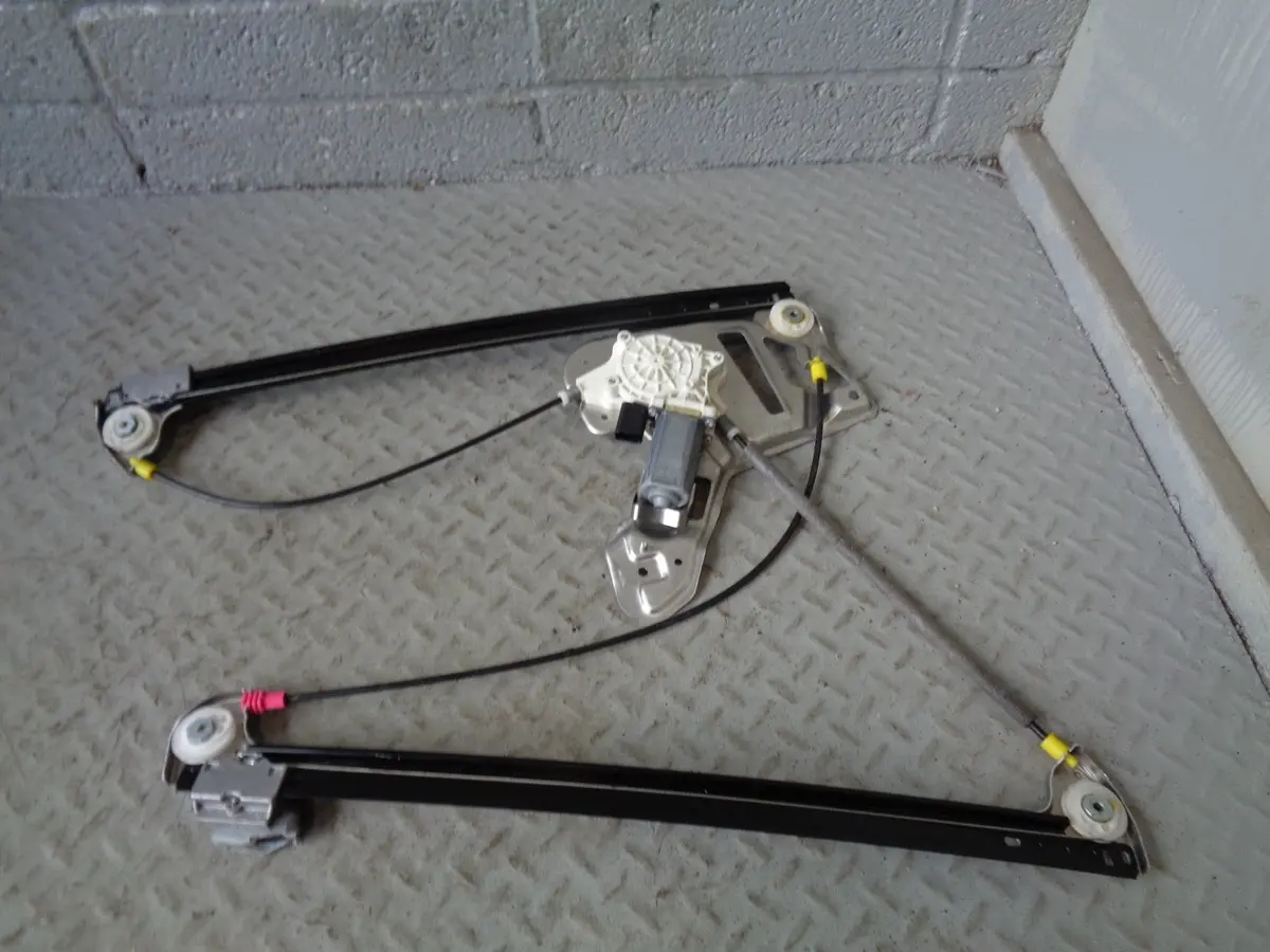 Range Rover Window Regulator Motor Near Side Front L322 Late Facelift Ah42-23201 1