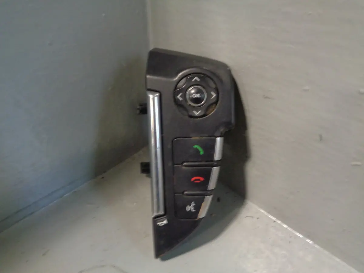 Range Rover Sport Steering Wheel Audio Controls L320 Ch32-13D767-Ca 1