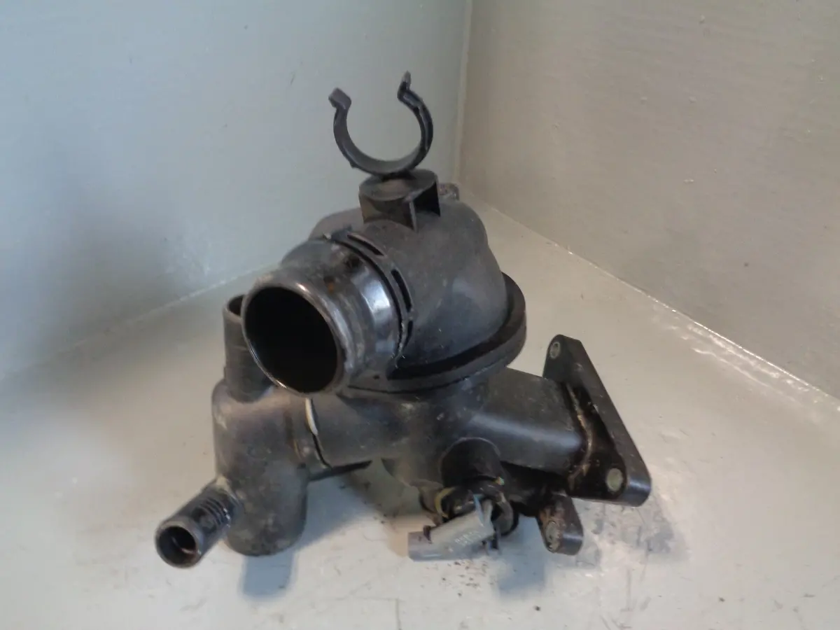 Thermostat Housing G4d3 8575 Bc 2.0 D Ingenium L550 L538 2016 To 2019 1