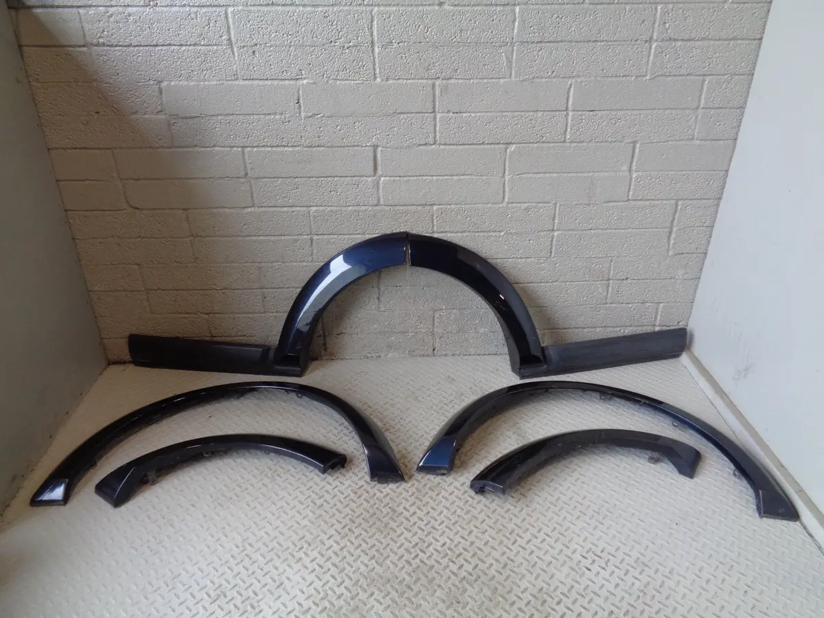 Discovery 3 Wheel Arch Door Moulding Trim Set 6 Piece Adriatic Blue Land Rover 1