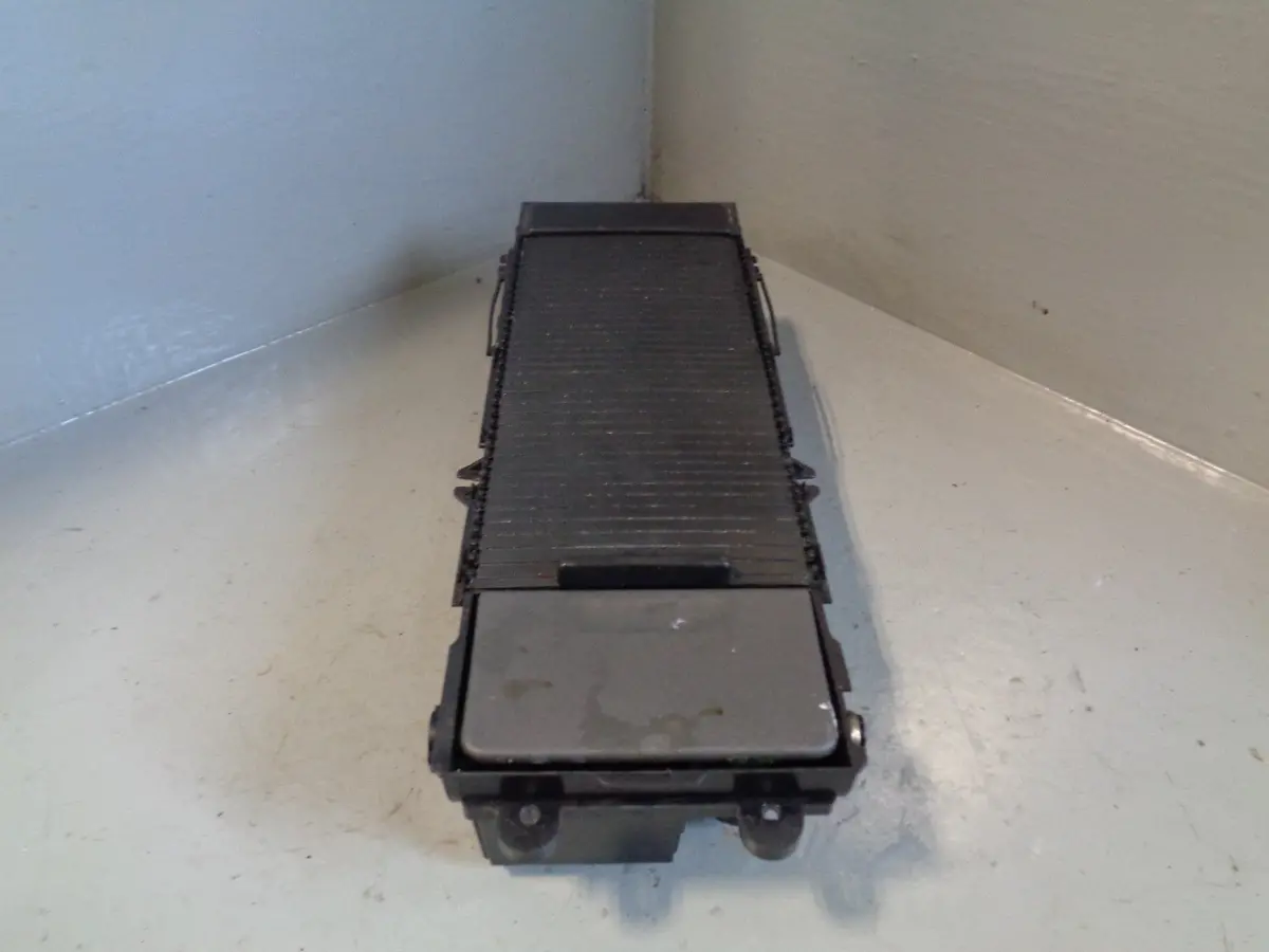Range Rover Sport Centre Console Cup Holders Fhm500032xxx 1