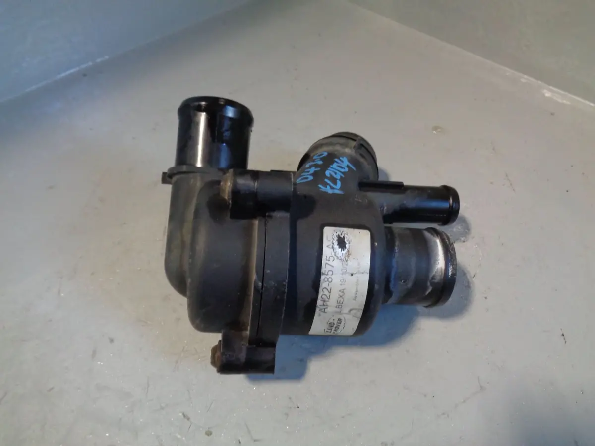 Thermostat Housing Range Rover Sport Discovery 4 Land Rover Tdv6 Ah22-8575-Ae 1