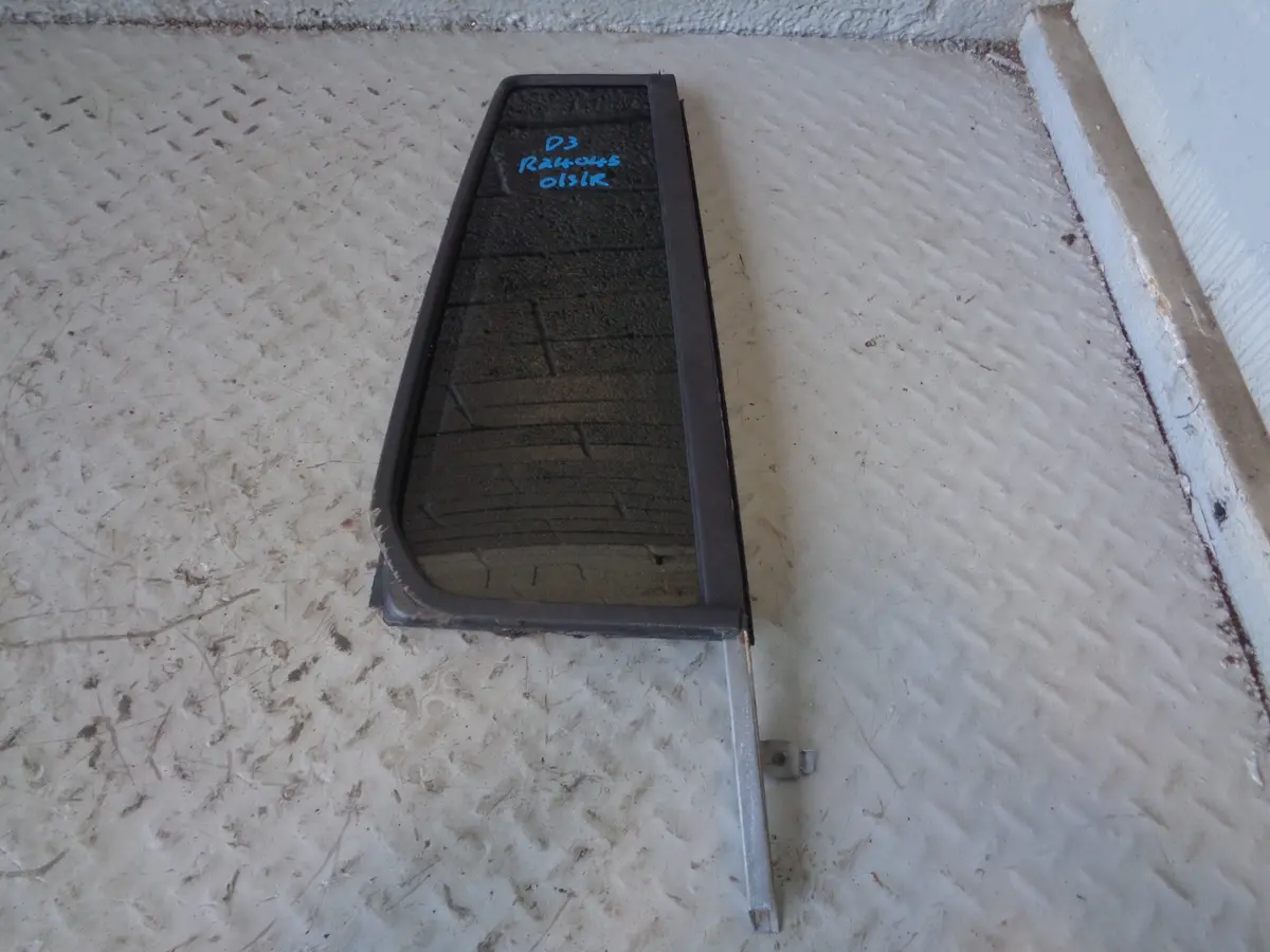 Discovery 3 Window Glass Door Off Side Rear Quarter Land Rover Dark Tint 1