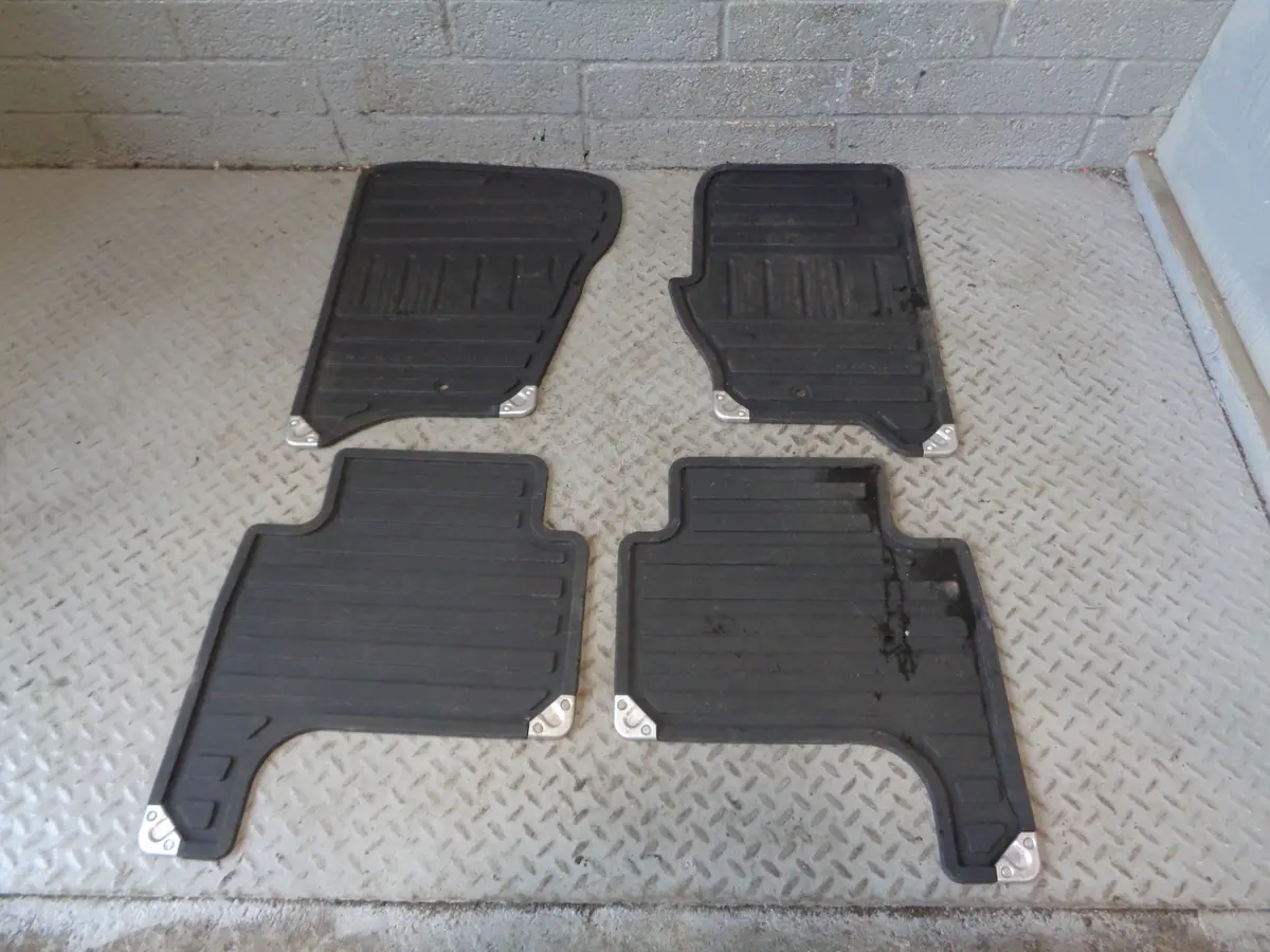 Range Rover L405 Floor Mats Set Of 4 Heavy Duty In Black 2013 To 2017 1