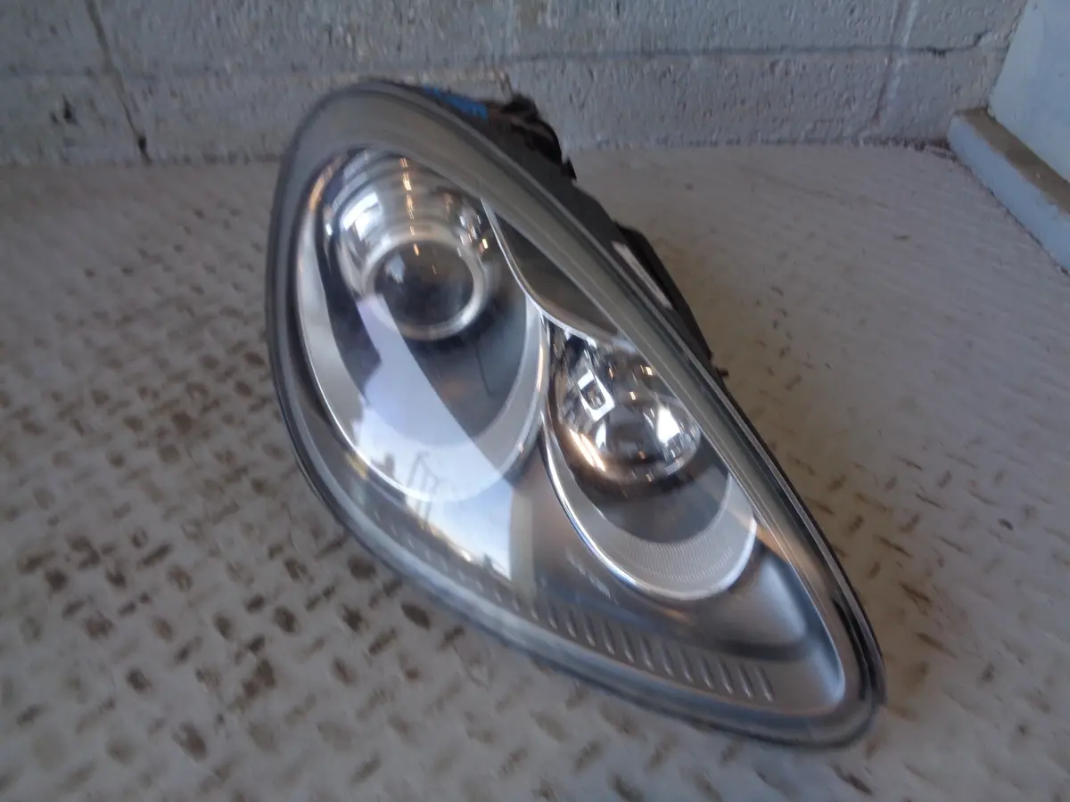 Porsche Cayenne 958.1 92A Headlight Off Side Front Right 7P5 941 032 R Halogen 1