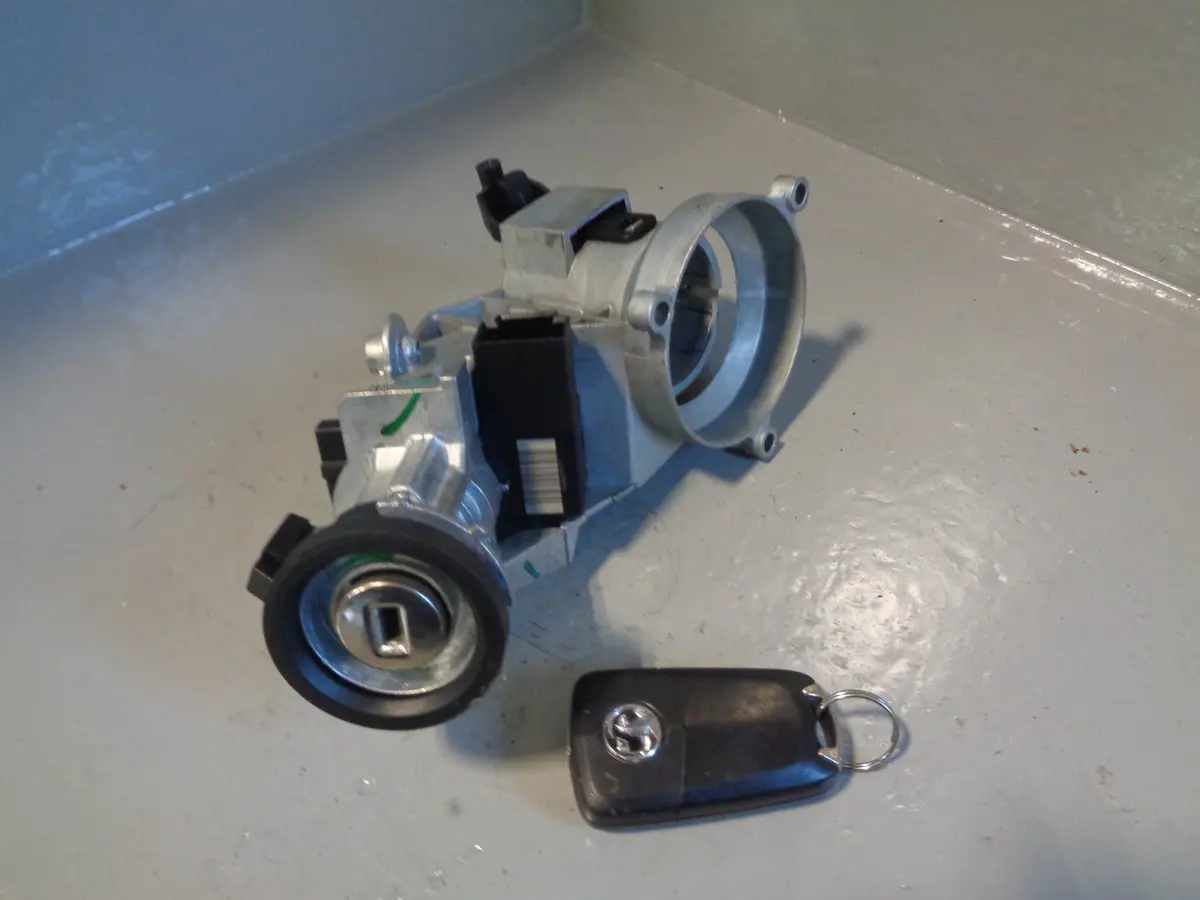 Vauxhall Corsa D Ignition Barrel With 1 X Key Fob 2 Button Remote 2006 To 2014 1