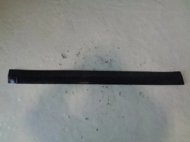 Discovery 2 Door Trim Rubbing Strip Near Side Front Land Rover 1998 To 2004 1