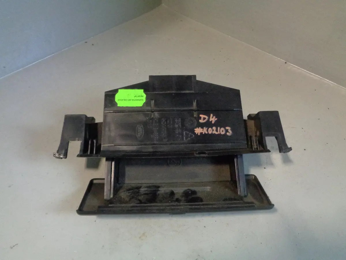 Discovery 4 Ashtray Front Land Rover Ah22-048A02-Ab 2009 To 2016 1