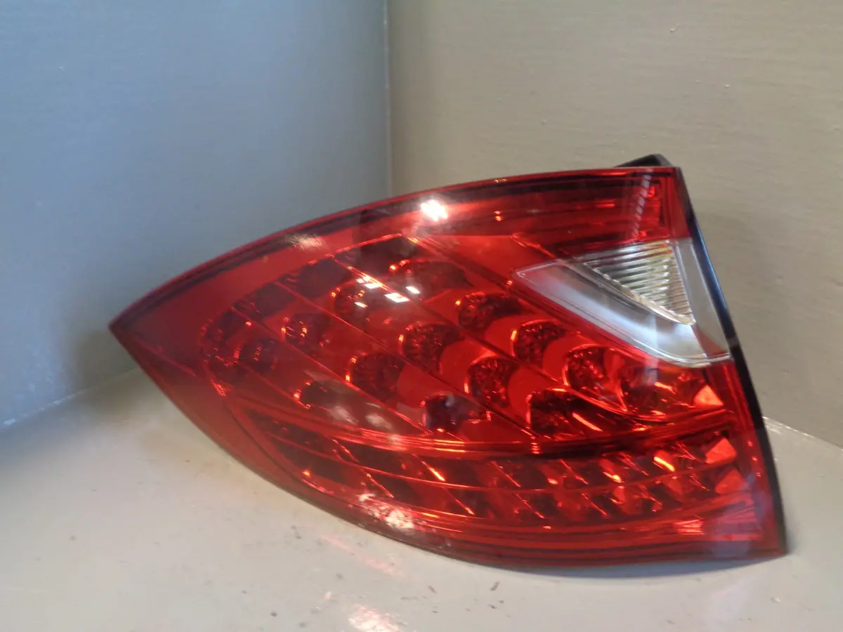 Porsche Cayenne 958.1 92A Rear Light Outer Near Side Left 7P5.945.095 1