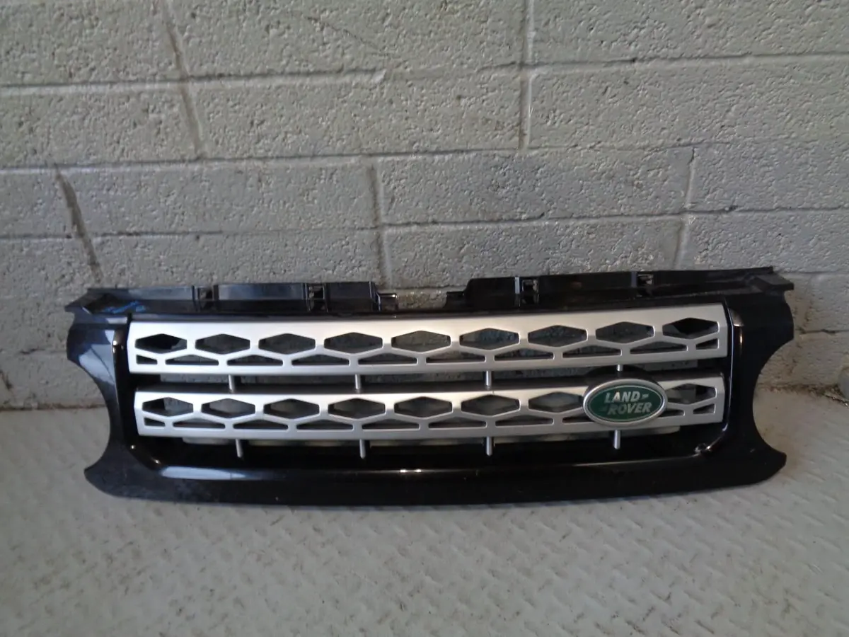 Discovery 4 Grille Front Santorini Black Land Rover 2009 To 2016 K21104 1