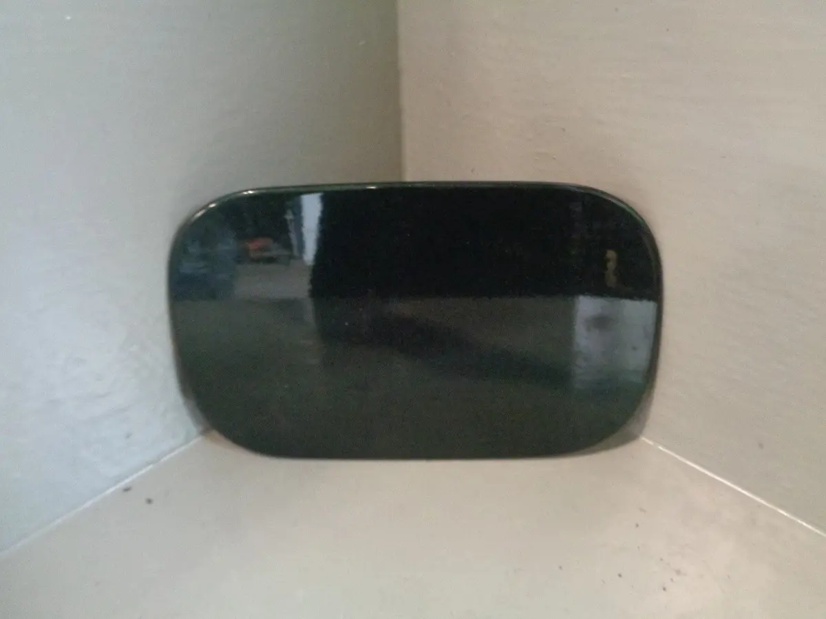 Discovery 4 Fuel Flap Galway Green 821 Land Rover 2009 To 2014 1