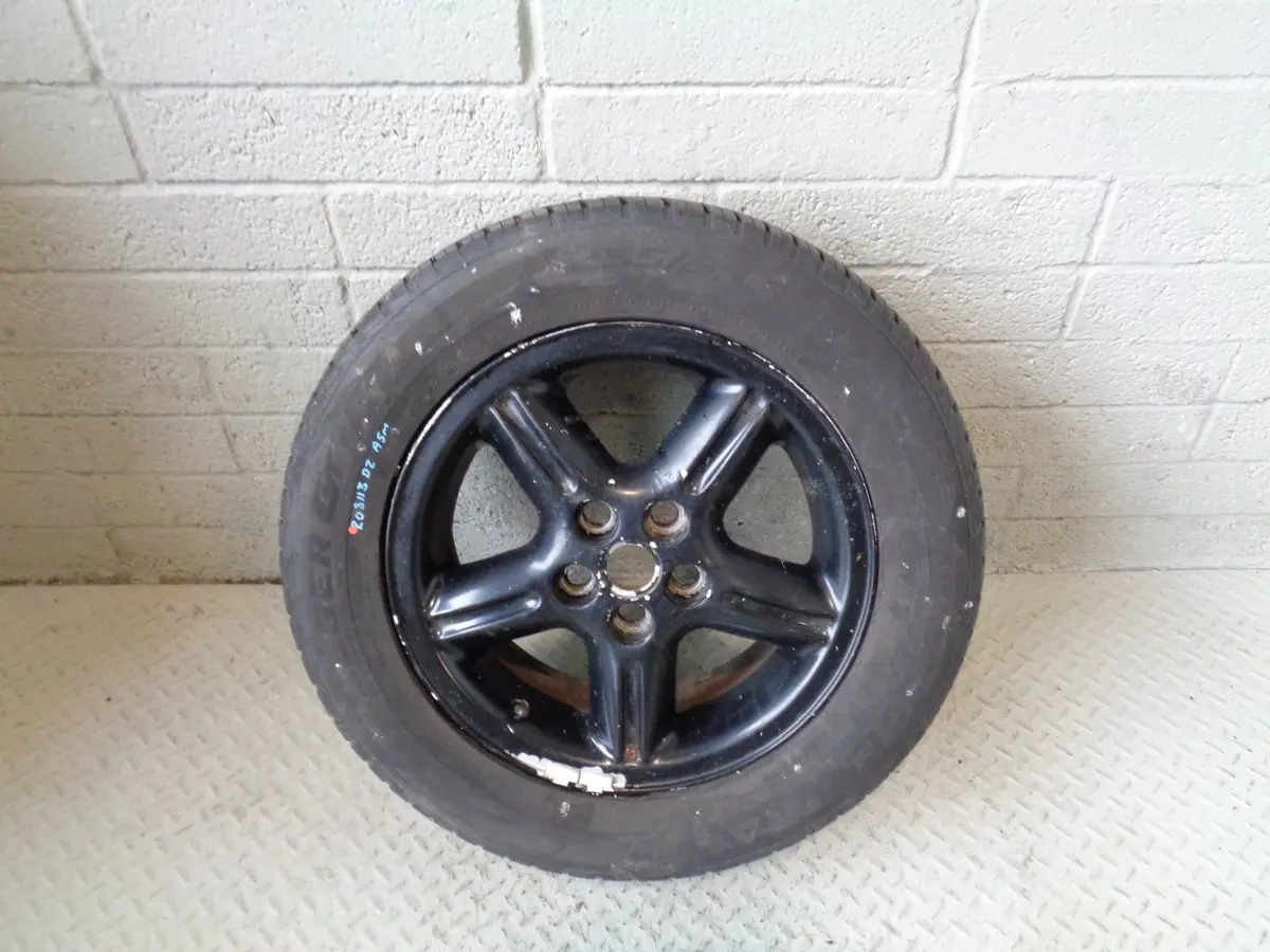 Discovery 2 Alloy Wheel And Tyre 18'' 255/55R18 Black Land Rover R08113a 1