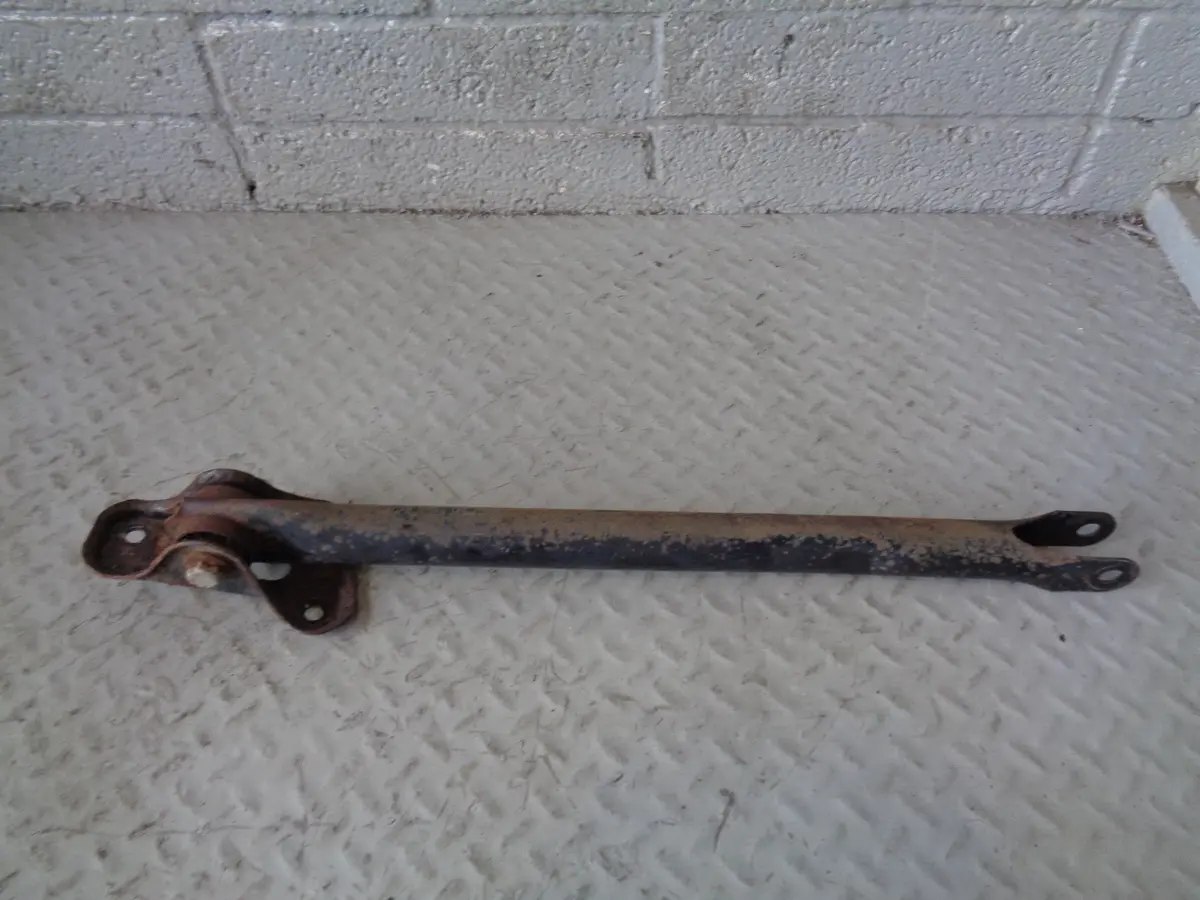 Range Rover Evoque Trailing Arm Near Side Rear With Bracket L538 2011 To 2018 1