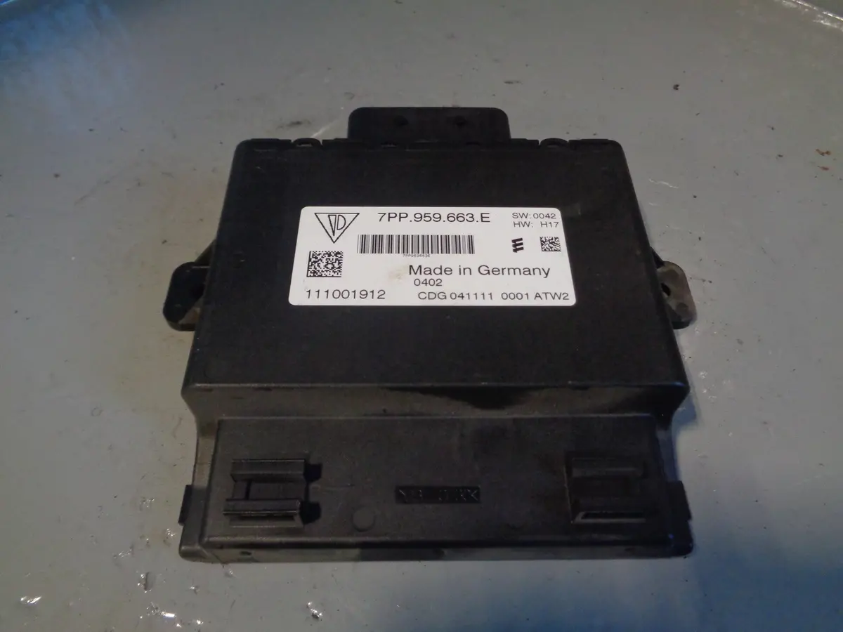 Porsche Cayenne 958 92A Voltage Control Regulator Unit 7Pp.959.663 2011 To 2018 1