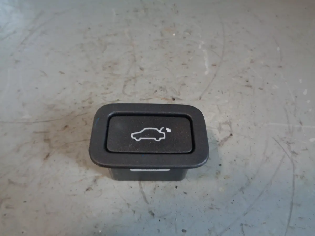 Range Rover Evoque Tailgate Switch Af63 10E998 Aa 2016 To 2018 Land Rover 1