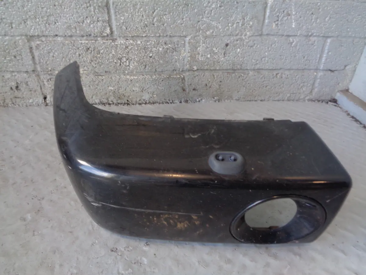 Discovery 2 Bumper End Cap Corner Trim Off Side Front Black Land Rover L25065 1