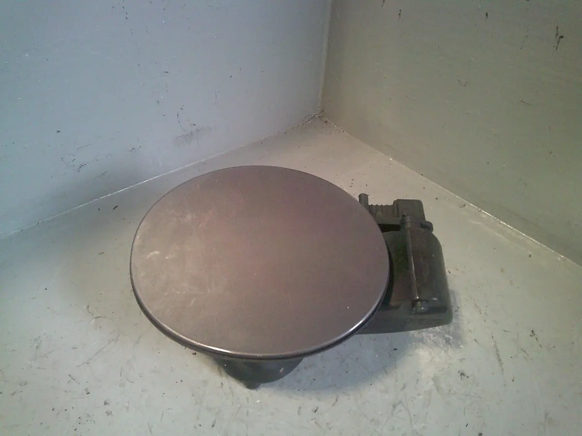 Discovery Sport Fuel Flap With Mechanism Waitomo Grey L550 Land Rover 1