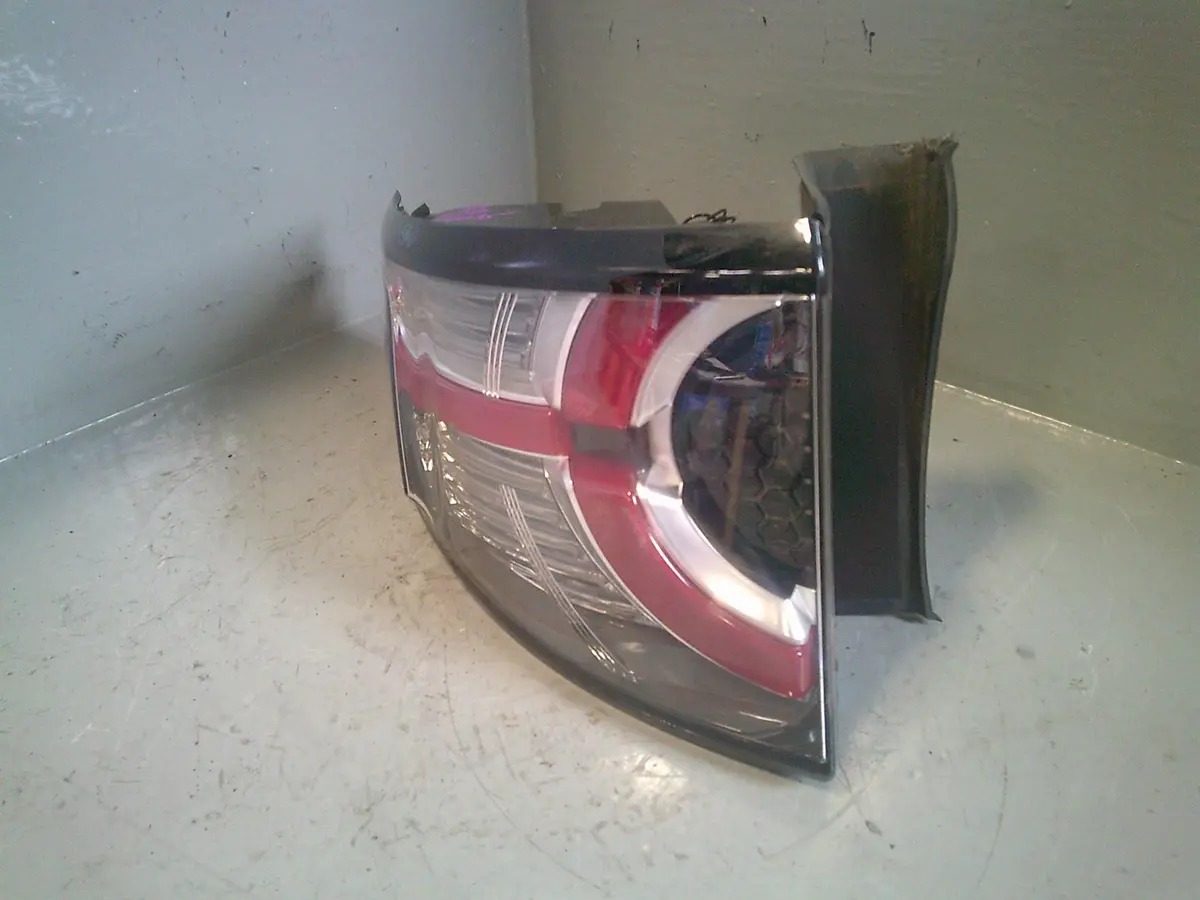 Discovery Sport Rear Light Near Side Outer Fk72-13405 Land Rover 2014 To 2019 1