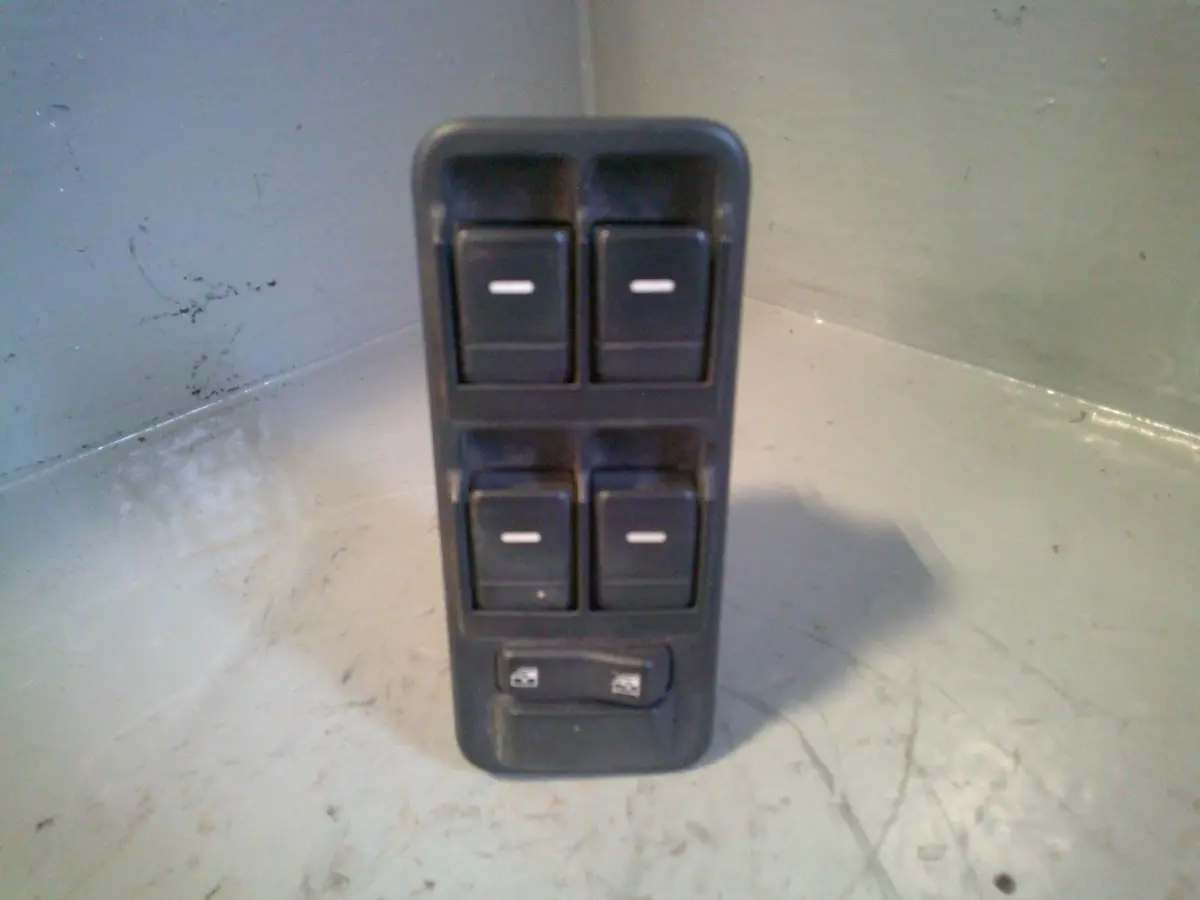 Discovery 3 Master Window Switch Off Side Front Range Rover Sport Yud501560pvj 1