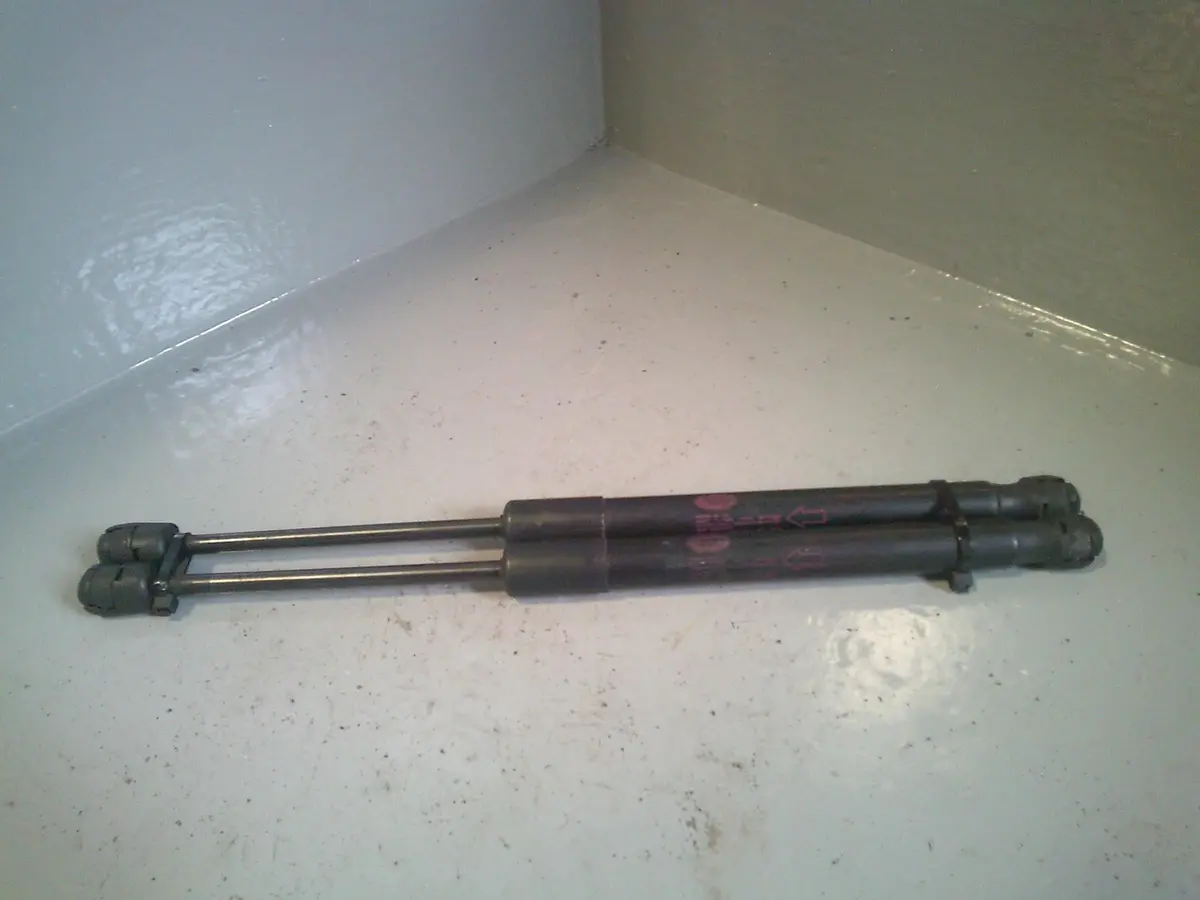 Discovery Sport Bonnet Lift Gas Struts Pair L550 Land Rover 2014 To 2025 1