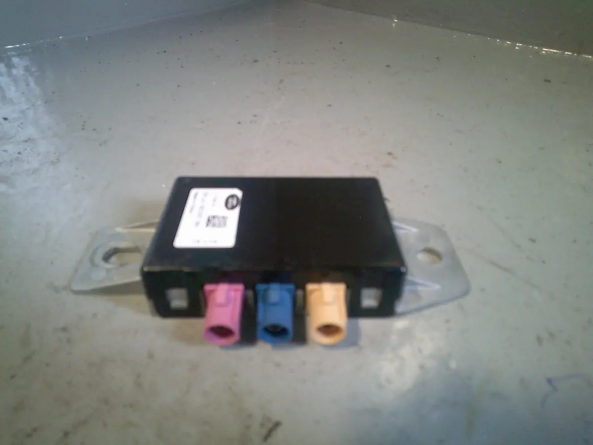 Discovery Sport Antenna Control Module Dpla-19C097-Ba L550 Land Rover 1