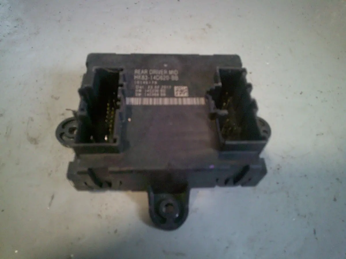 Discovery Sport Door Module Ecu Off Side Rear Hk83-14D619-Bb L550 2014 To 2019 1