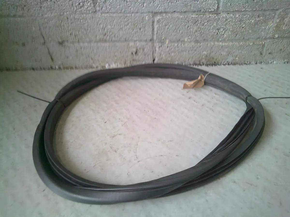 Discovery Sport Door Seal Rubber Off Side Front L550 Land Rover 2014 To 2025 1