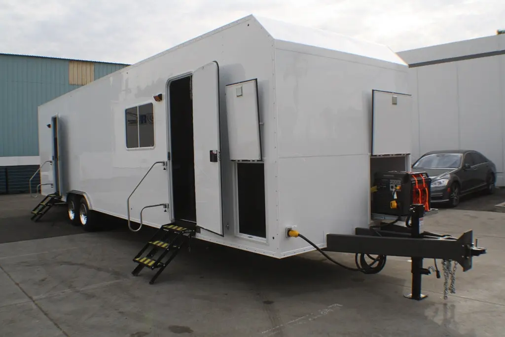 35Ft Office/Storage Trailer 1