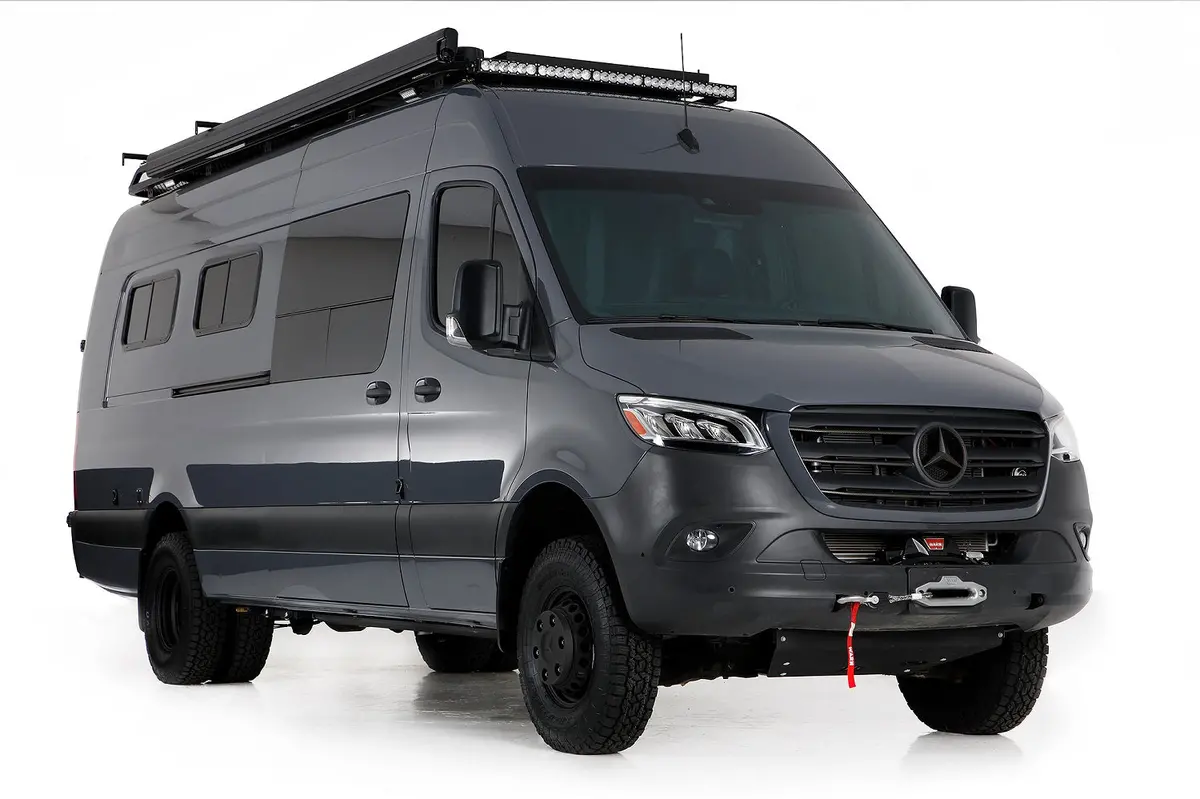 Rb Touring Van Ab - 170 Ext 3500 4X4 1