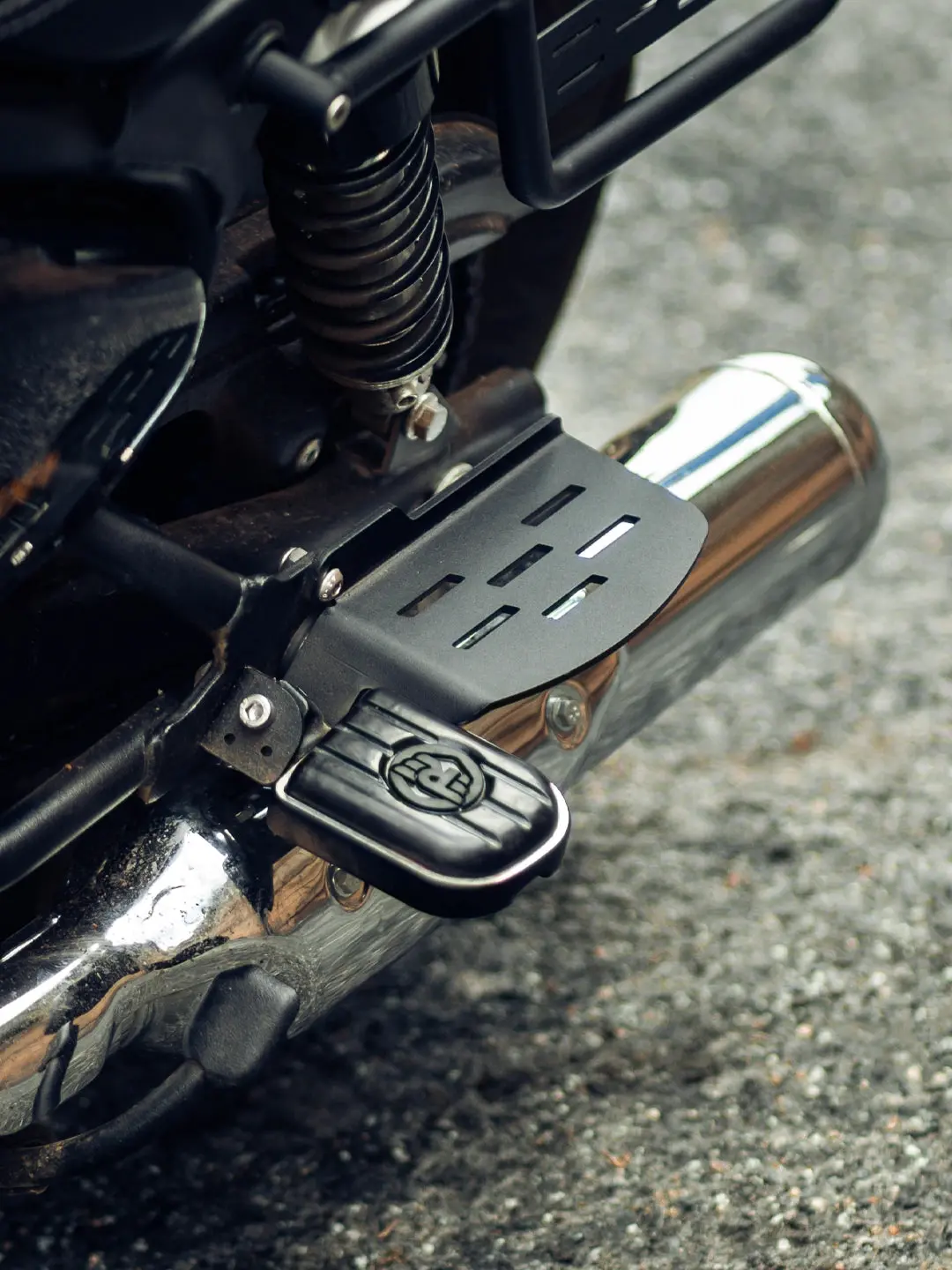 Legundary Super Meteor 650 Bolide Pillion Foot Rest 1