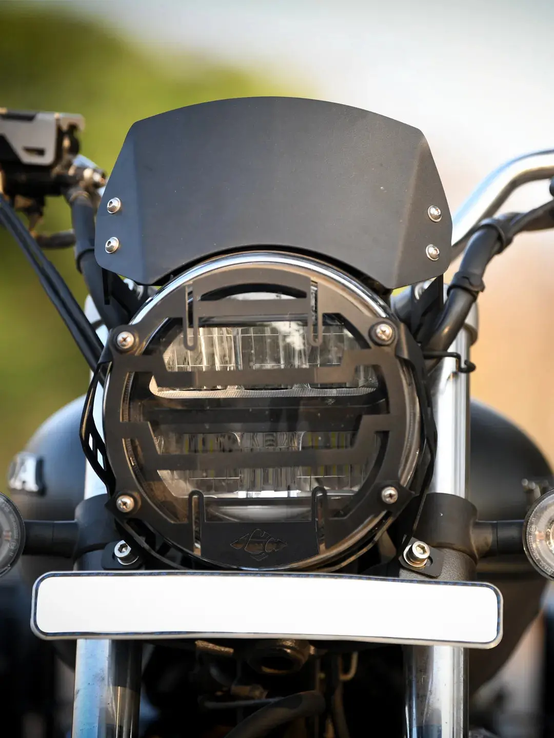 Legundary H'ness / Rs Mig Headlight Grill 1