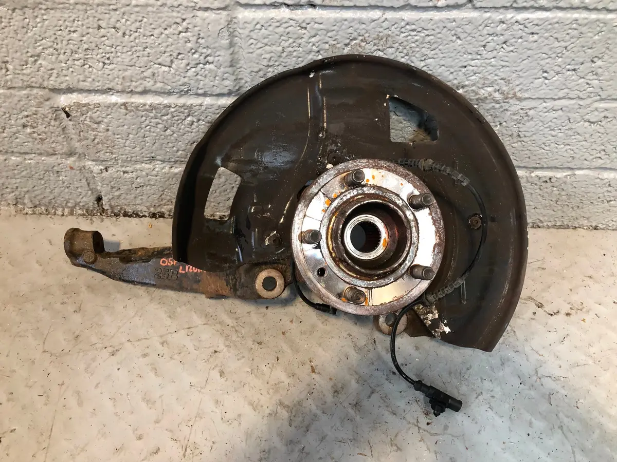 Discovery 4 Hub Off Side Front With Abs Sensor Land Rover 2009 To 2016 L120112 1