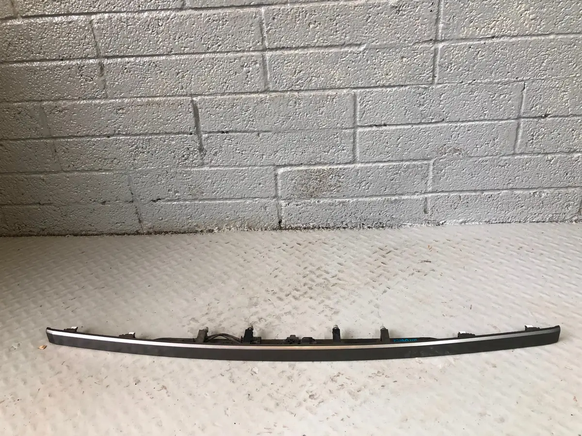 Range Rover Evoque Tailgate Trim Panel Handle Bj32 40406 L538 Grey 1